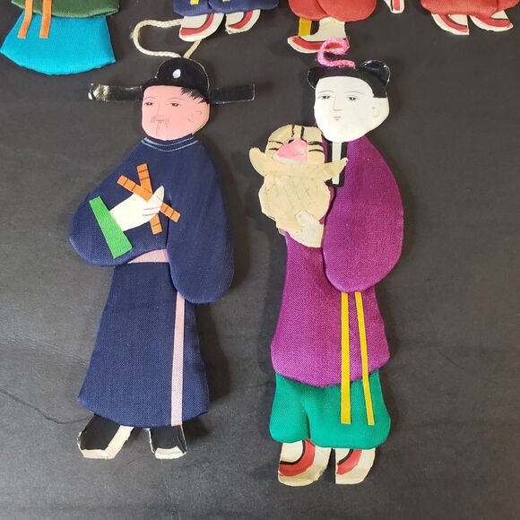 Adorable Vintage Set of 8 Chinese Silk and Paper Dolls 4" tall Asian Figures - Picture 9 of 11